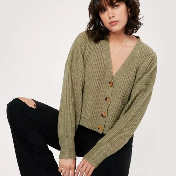 Balloon Sleeve Button Front Pocket Cardigan - Picture 1 of 4